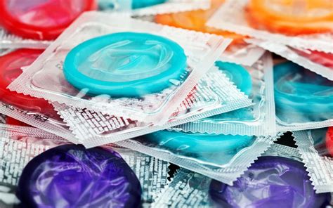 Blowjob ohne Kondom gegen Aufpreis Hure Zonen